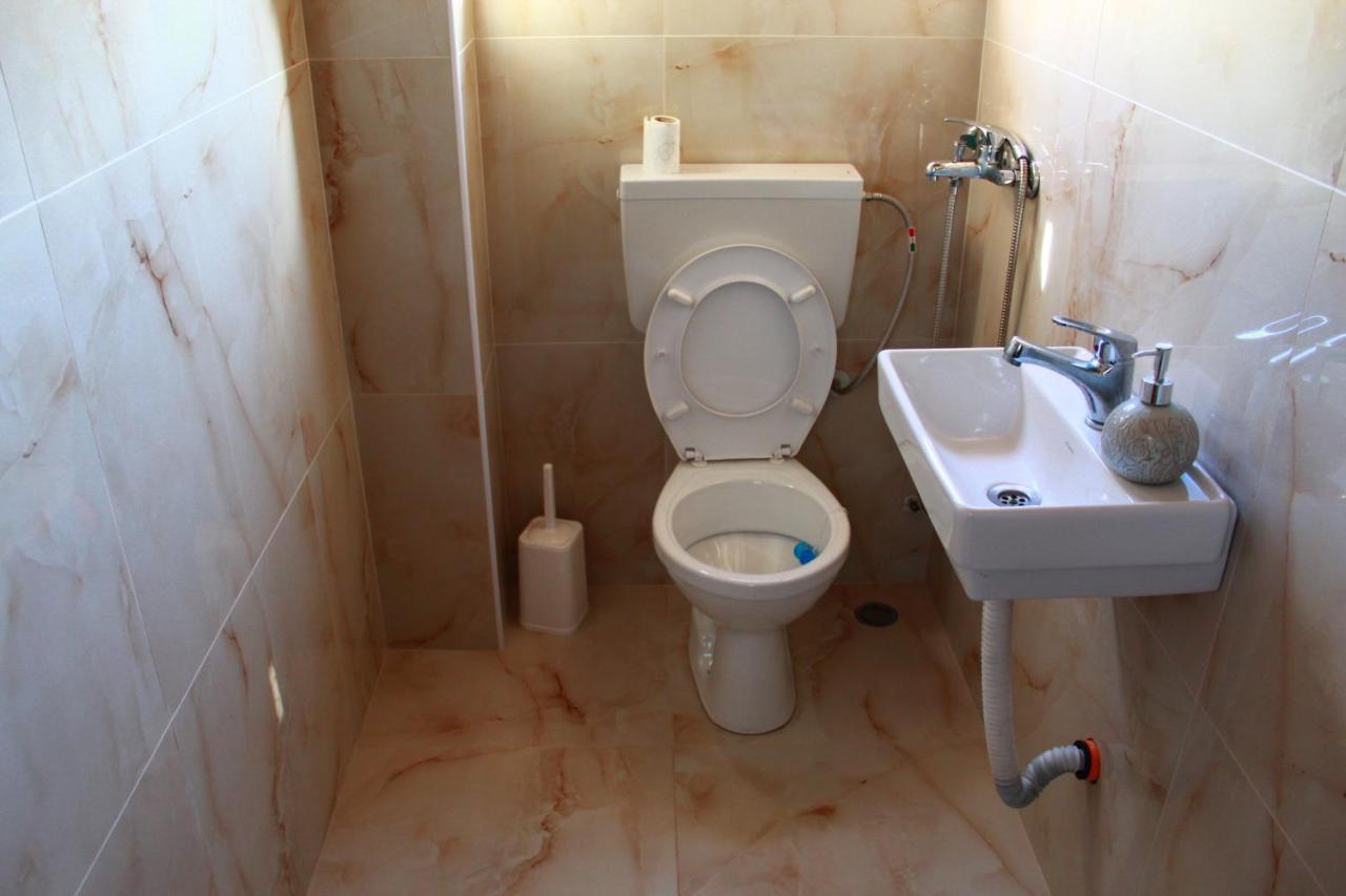 Vlorë 2 Kitarat Bb Bed & Breakfast エクステリア 写真
