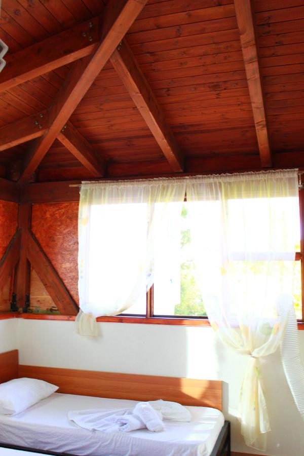 Vlorë 2 Kitarat Bb Bed & Breakfast エクステリア 写真