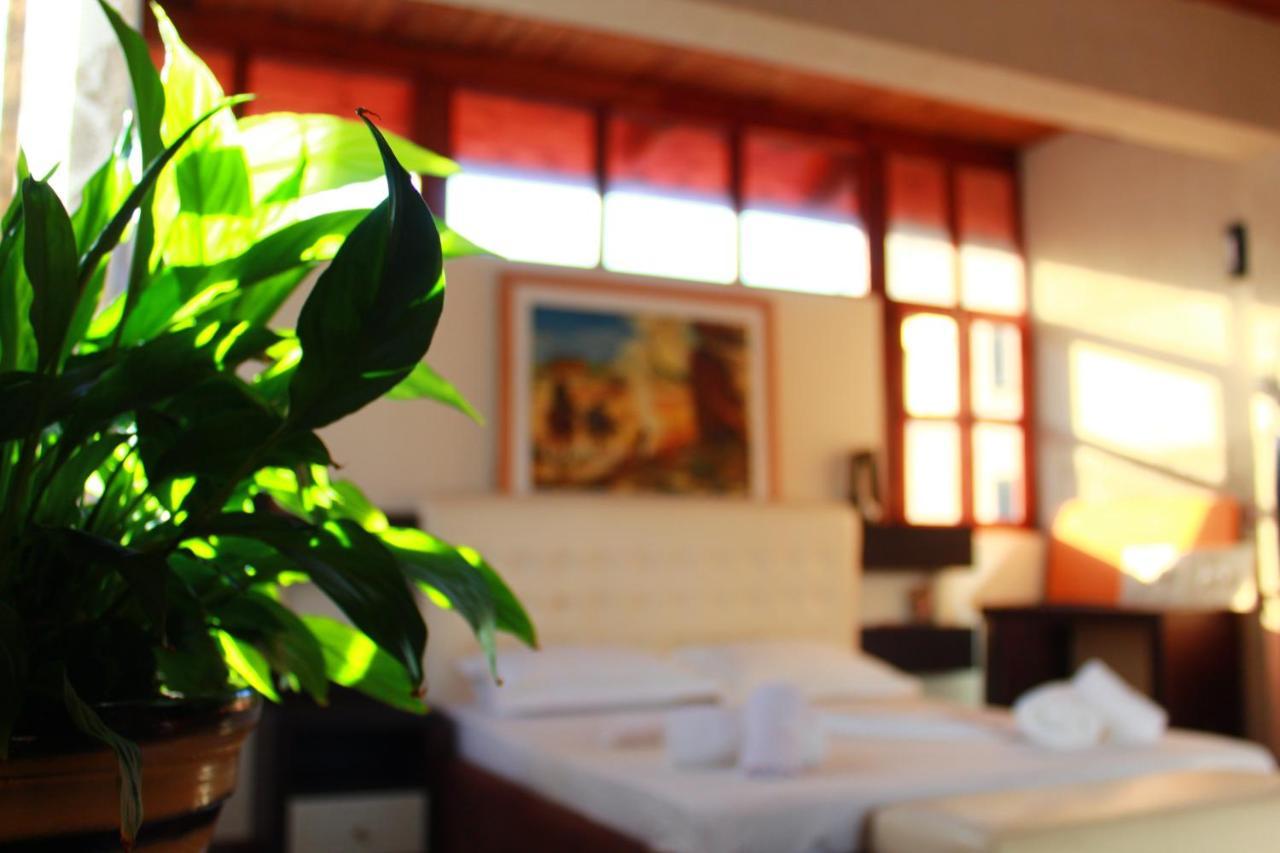 Vlorë 2 Kitarat Bb Bed & Breakfast エクステリア 写真