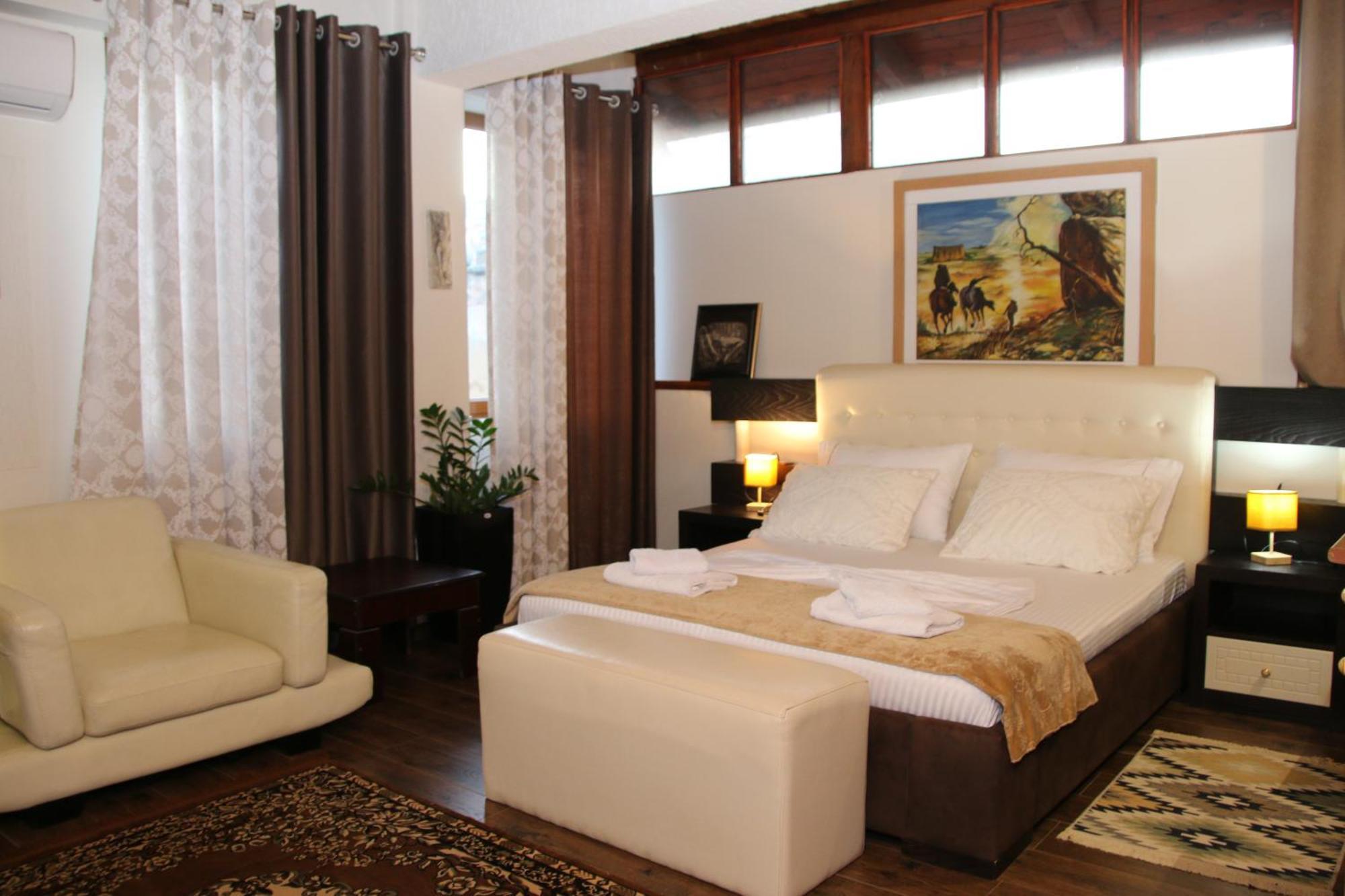 Vlorë 2 Kitarat Bb Bed & Breakfast エクステリア 写真
