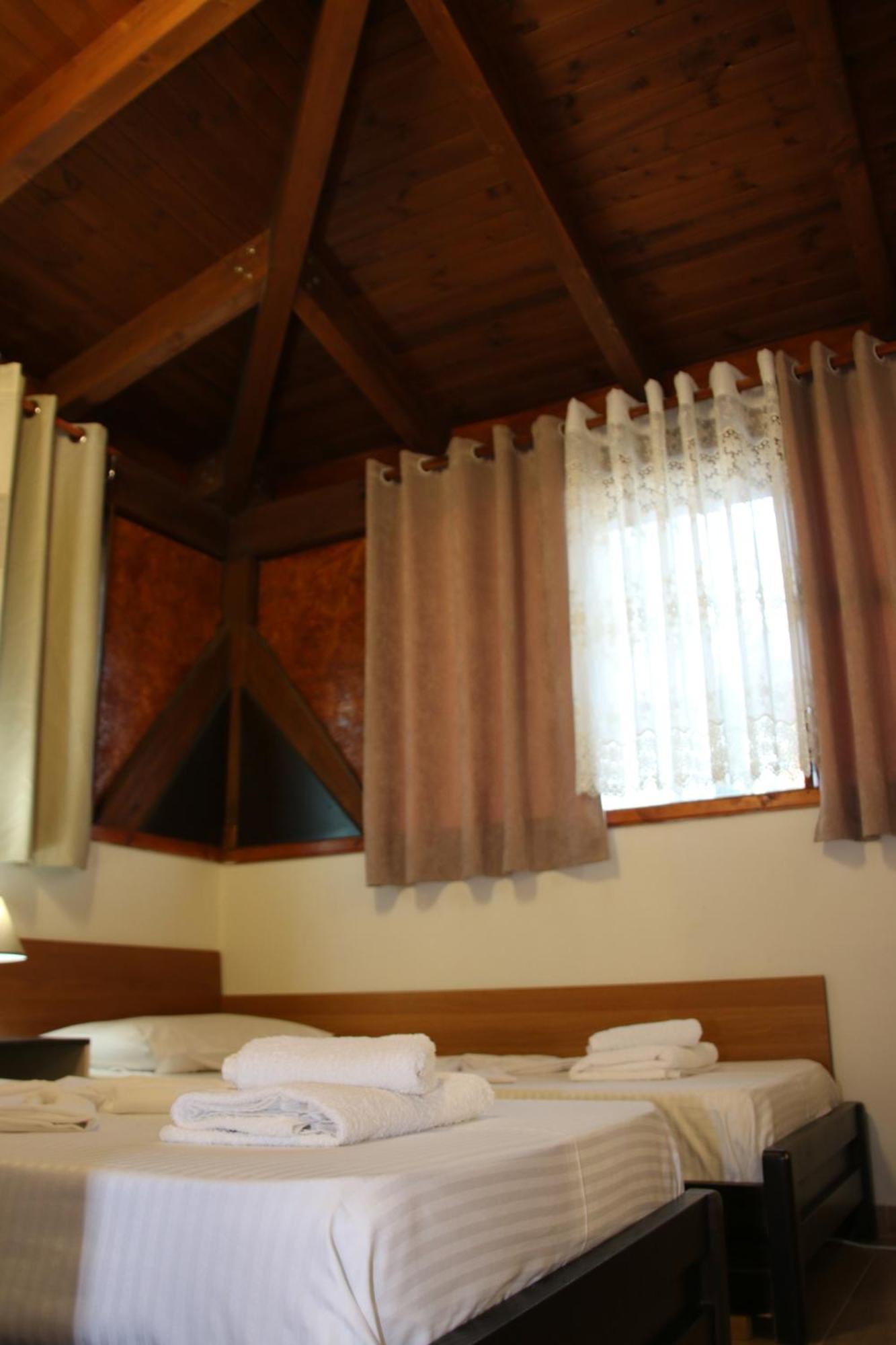 Vlorë 2 Kitarat Bb Bed & Breakfast エクステリア 写真
