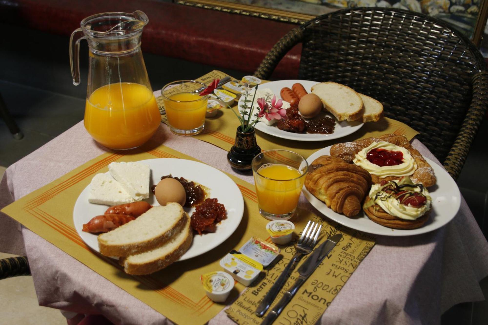 Vlorë 2 Kitarat Bb Bed & Breakfast エクステリア 写真